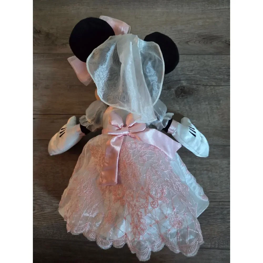 Disney Parks Minnie Mouse Bride Wedding Plush Satin Pink Lace Dress Veil
